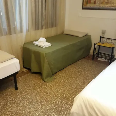 Ponte Degli Scalzi Bed and breakfast Venecia